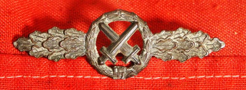 Most Rare, WW2 Issue, Frontflugspange für Schlachtflieger. The Luftwaffe Squadron Clasp for Air-to-Ground Support Pilots. Established by Reichmarshal Hermann Göring in 1944